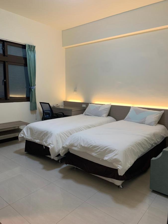Emerald Diamond Building 2 Zhunan Екстер'єр фото